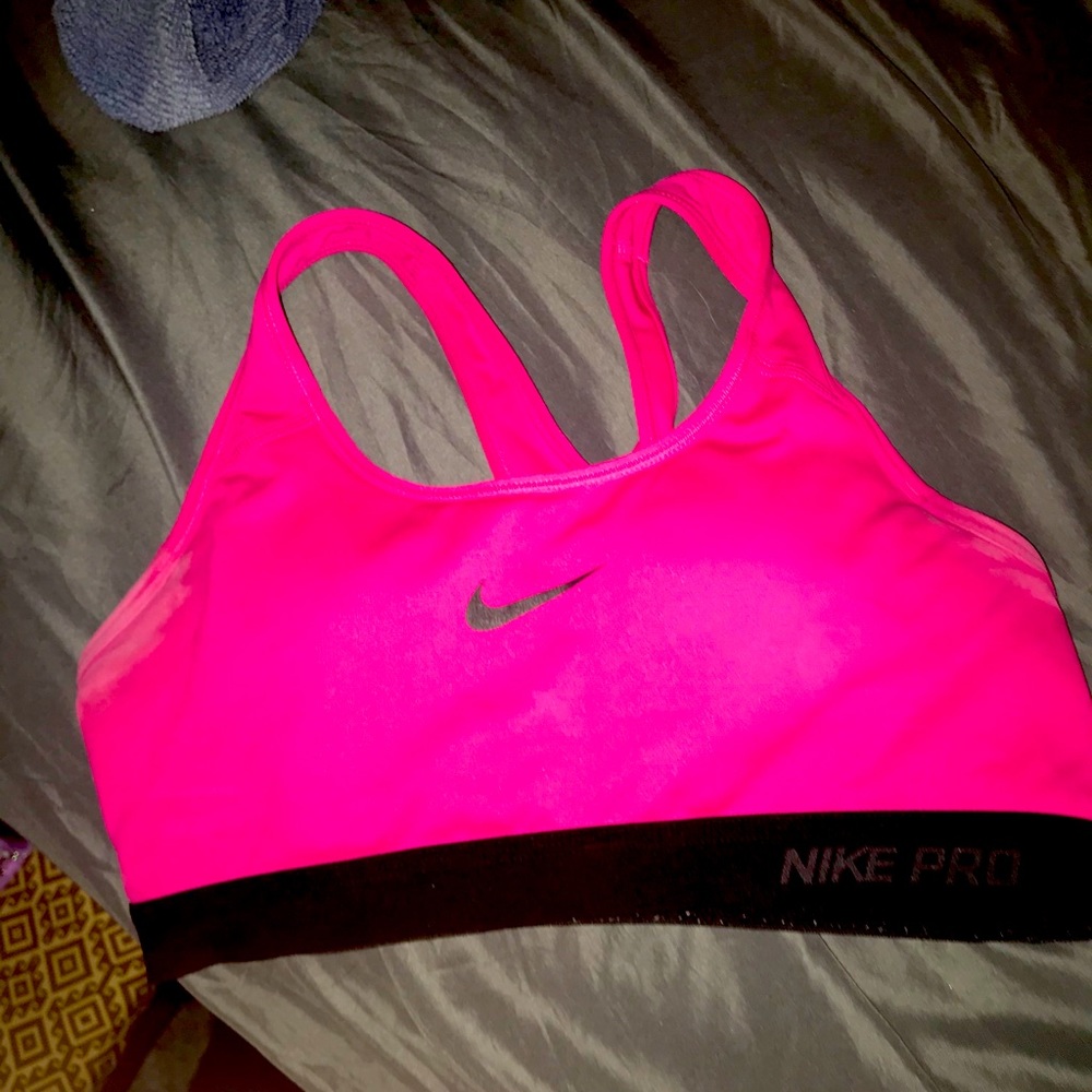 nike sports bra